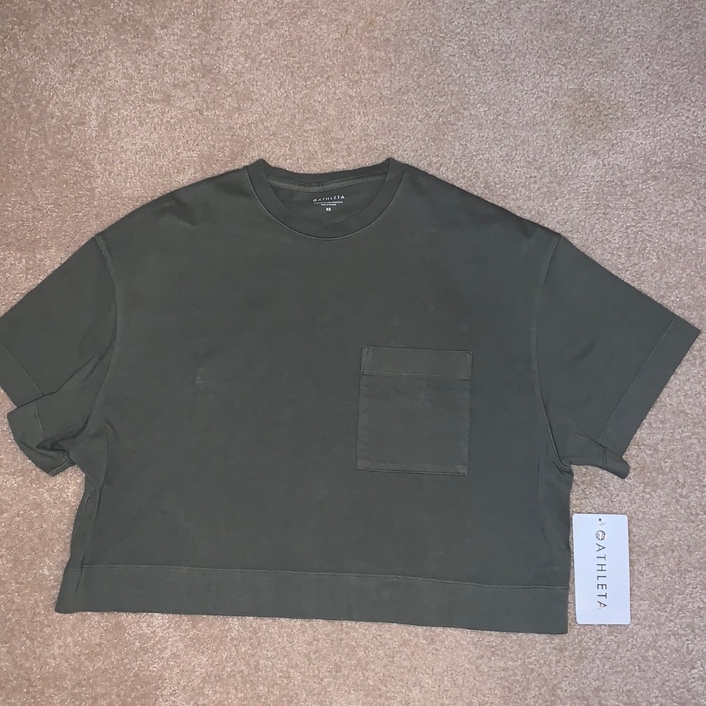 NWT Athleta Navy Green Crop